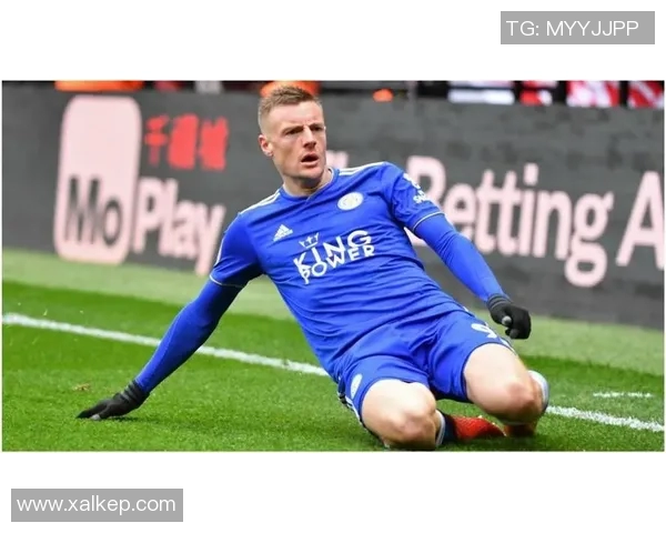 不坐飞机的足球明星如何在全球赛场上创造传奇与影响力